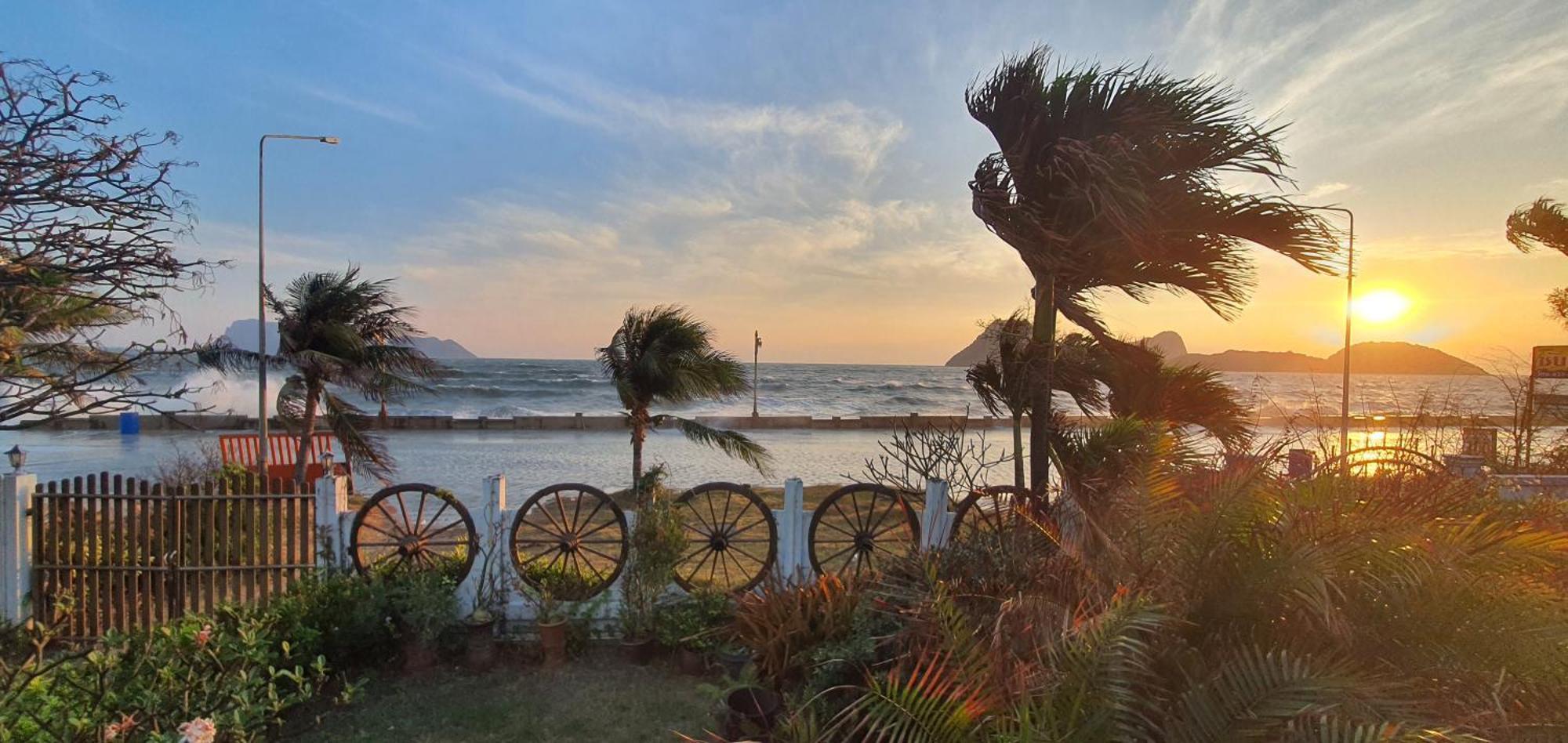 Seesea Thai Wooden House On Beachfront Πράτσουατ Κίρι Χαν Εξωτερικό φωτογραφία